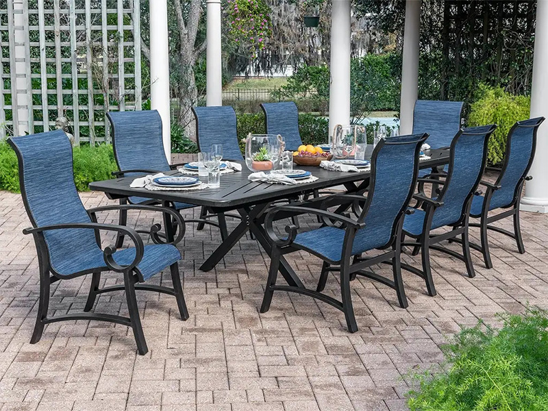 Conjunto de jantar de 7 peças em alumínio bronze envelhecido Solstice com tipoia (mesa de jantar de 44 x 84-130 pol.)
